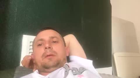 Snapshot of popz88 chatting on 04-15-26, 02:13 popz88 online show from 04-15-26, 02:13
