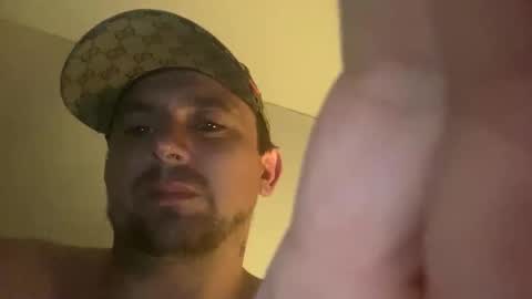 Snapshot of popz88 chatting on 05-12-26, 01:36 popz88 online show from 05-12-26, 01:36