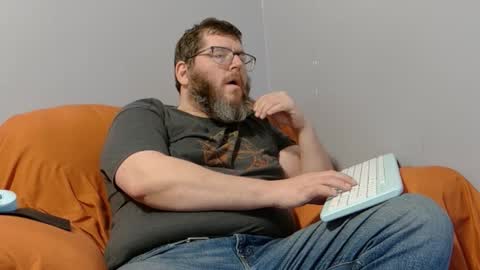 Snapshot of pornorule98 chatting on 12-17-25, 09:21 pornorule98 online show from 12-17-25, 09:21