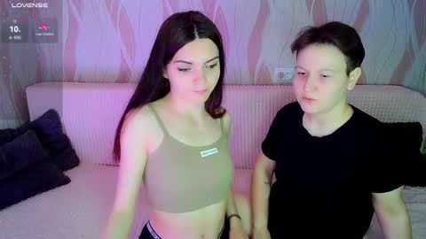 Snapshot of pornostendup chatting on 09-22-25, 08:22 Ana and Tati online show from 09-22-25, 08:22