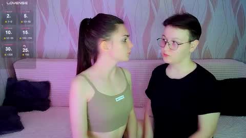 Snapshot of pornostendup chatting on 10-16-25, 09:49 Ana and Tati online show from 10-16-25, 09:49