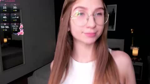 Elizabeth online show from 11-17-25, 07:19