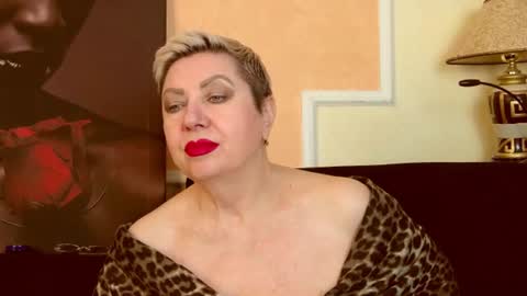 Snapshot of posh_lady chatting on 06-10-26, 09:35 LADY POSH online show from 06-10-26, 09:35