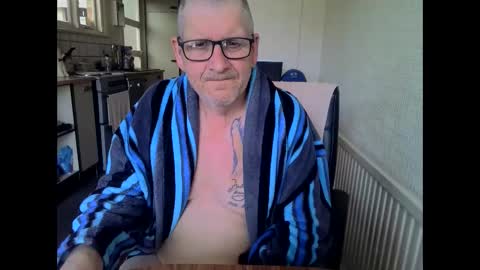 poshman65 online show from 05-22-26, 08:42