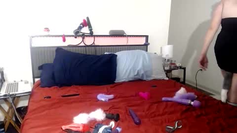 poundthatpussy4me online show from 04-22-26, 07:55