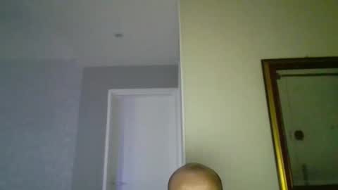 pourquoi_toi online show from 10-10-25, 03:44