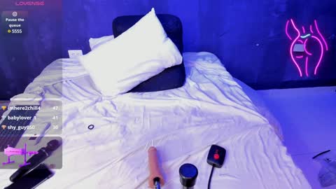 Powder  online show from 01-25-25, 05:08