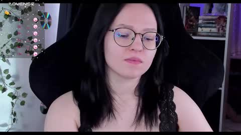 Snapshot of power_robynn chatting on 10-08-25, 11:30 Robyn online show from 10-08-25, 11:30