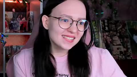 Snapshot of power_robynn chatting on 06-18-26, 03:05 Robyn online show from 06-18-26, 03:05