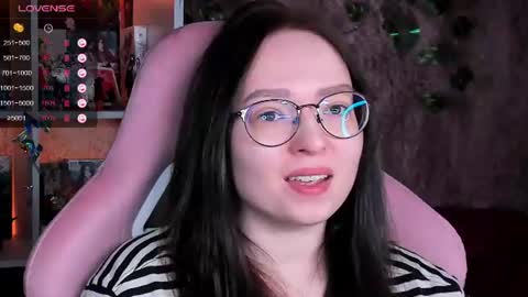Snapshot of power_robynn chatting on 06-29-26, 12:16 Robyn online show from 06-29-26, 12:16