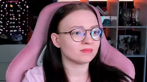 Snapshot of power_robynn chatting on 07-16-26, 02:12 Robyn online show from 07-16-26, 02:12
