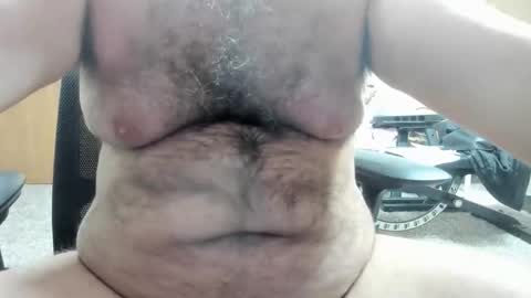 Snapshot of powerbotombear3 chatting on 11-29-25, 12:52 Robby online show from 11-29-25, 12:52