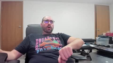 Snapshot of powerbotombear3 chatting on 12-20-25, 11:28 Robby online show from 12-20-25, 11:28