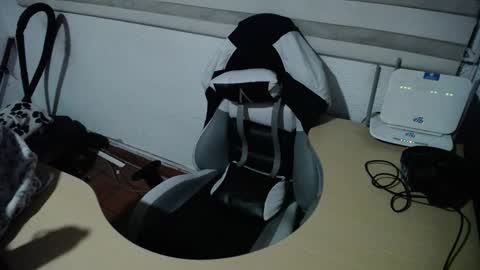 powerfulzeus2 online show from 09-25-25, 02:15