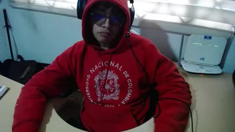 powerfulzeus2 online show from 10-13-25, 06:41