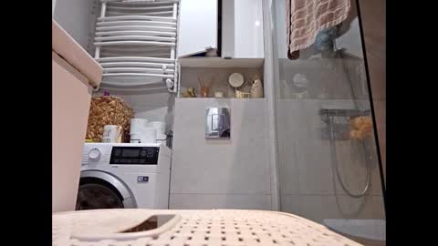 Snapshot of powermute22 chatting on 10-15-25, 08:03 Big Dick online show from 10-15-25, 08:03