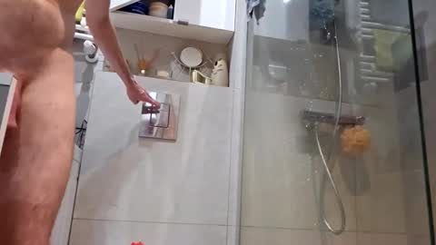 Snapshot of powermute22 chatting on 10-25-25, 09:31 Big Dick online show from 10-25-25, 09:31