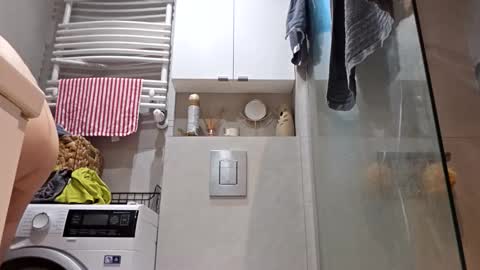 Snapshot of powermute22 chatting on 12-17-25, 07:25 Big Dick online show from 12-17-25, 07:25