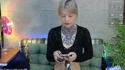 Lola online show from 06-17-26, 04:37