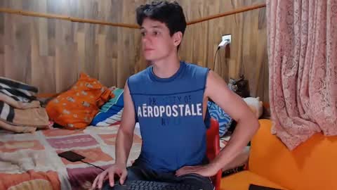 Snapshot of powertwinky chatting on 02-05-25, 01:58 chris independent  online show from 02-05-25, 01:58