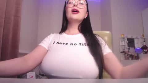 Lina online show from 03-09-25, 09:35