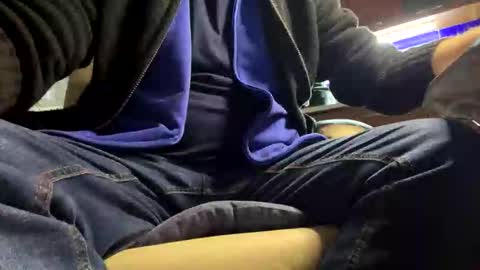 Snapshot of prasw4444 chatting on 11-09-25, 07:17 prasw4444 online show from 11-09-25, 07:17