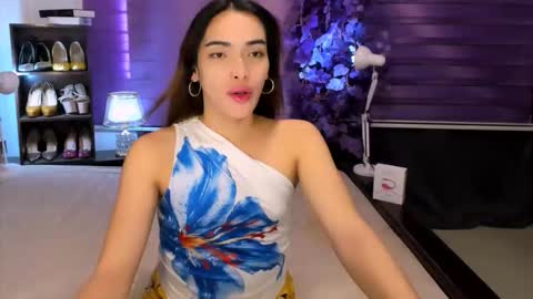 Snapshot of preciosa_banks69 chatting on 12-01-25, 05:45 preciosa_banks69 online show from 12-01-25, 05:45