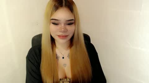 MAXXINE online show from 12-23-25, 04:21