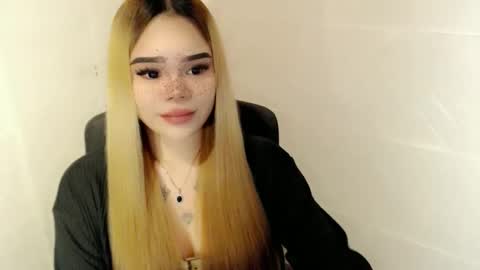 MAXXINE online show from 02-13-26, 07:59