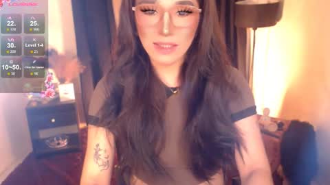 Snapshot of preciousrosedoll chatting on 06-17-26, 06:16 Rosedoll online show from 06-17-26, 06:16