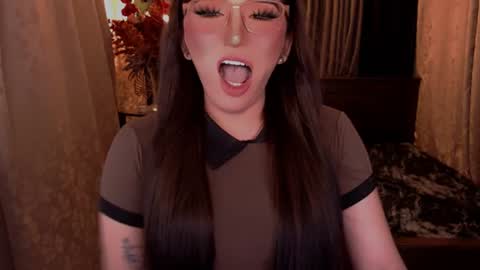 Snapshot of preciousrosedoll chatting on 06-18-26, 04:11 Rosedoll online show from 06-18-26, 04:11
