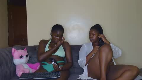 Snapshot of preetycookie chatting on 02-10-25, 03:32 Lilly online show from 02-10-25, 03:32