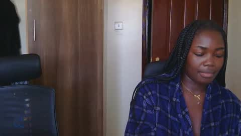 Snapshot of preetycookie chatting on 03-06-25, 10:09 Lilly online show from 03-06-25, 10:09