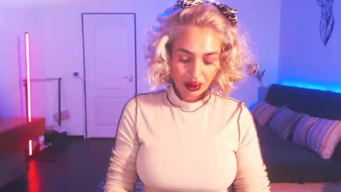 Victoria online show from 01-07-25, 08:31