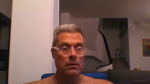 Snapshot of prendimisubito chatting on 07-26-26, 10:05 prendimisubito online show from 07-26-26, 10:05