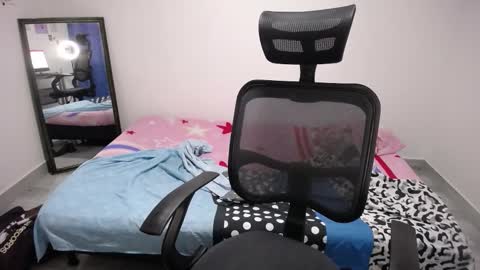 Plux online show from 02-04-26, 06:36