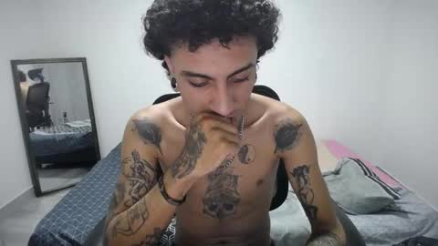 Plux online show from 04-24-26, 05:21