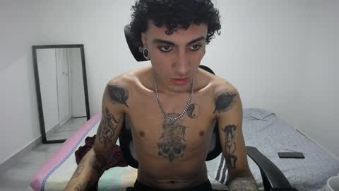 Plux online show from 04-26-26, 04:43