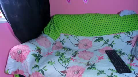 PRESSURE online show from 04-25-26, 01:52