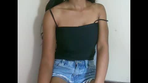 prettiethalia online show from 10-23-25, 07:29