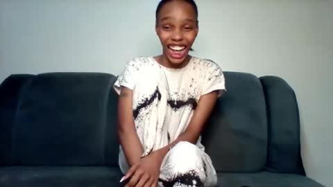 pretty253 online show from 10-14-25, 12:33