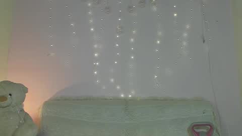 Snapshot of pretty_and_strong chatting on 10-04-25, 02:20 pretty_and_strong online show from 10-04-25, 02:20