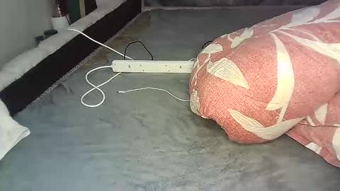 Snapshot of pretty_bums chatting on 12-09-24, 03:40 chichi online show from 12-09-24, 03:40