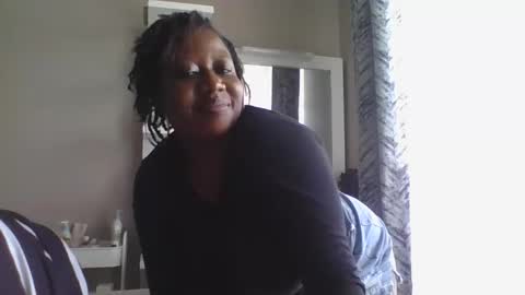 Snapshot of pretty_bums chatting on 03-02-25, 12:54 chichi online show from 03-02-25, 12:54