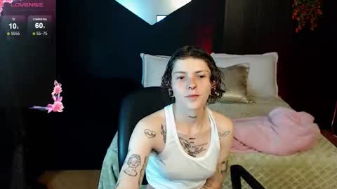 pretty_cristal22 online show from 02-05-26, 11:59