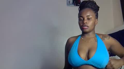 pretty_daina3 online show from 04-30-26, 09:52