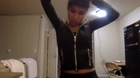 pretty_girl828687 online show from 11-21-25, 12:10