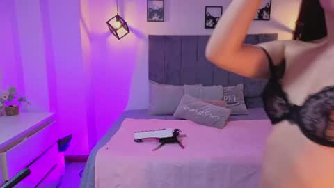 pretty online show from 06-10-26, 04:23