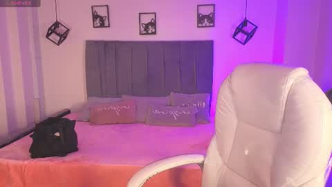 pretty online show from 07-26-26, 03:36