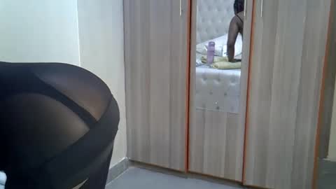 Snapshot of pretty_lida chatting on 12-15-25, 08:24 pretty_lida online show from 12-15-25, 08:24